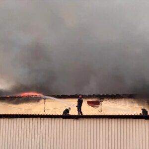 kepezde depo yangini 6PuDsUis