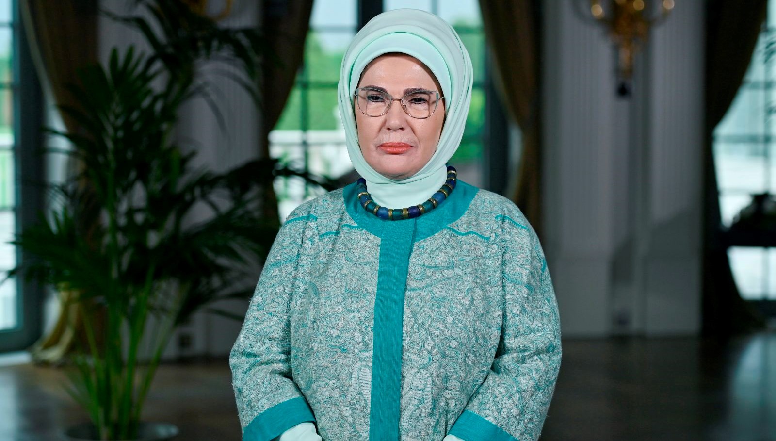 emine erdogan5 lider esleri zirvesine video mesaj gonderdi egitimciler ornek sahsiyetlerdir fL9WKZzW