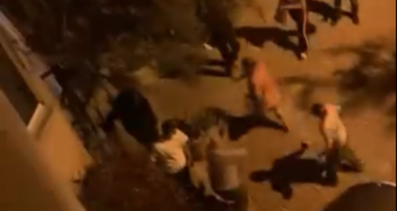 havai fisekli kutlamaya tepki gosteren cifti darbettiler GHMi7frL