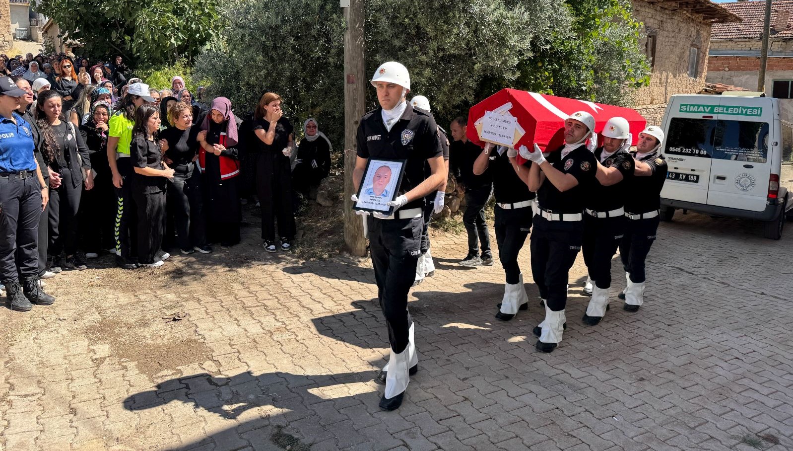 kaza kurbani polise gozyaslariyla veda xsc8JUbP