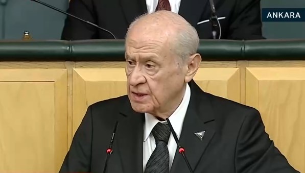 bahceli cami bizimse cemevi de bizimdir nOiO38Rs.jpg