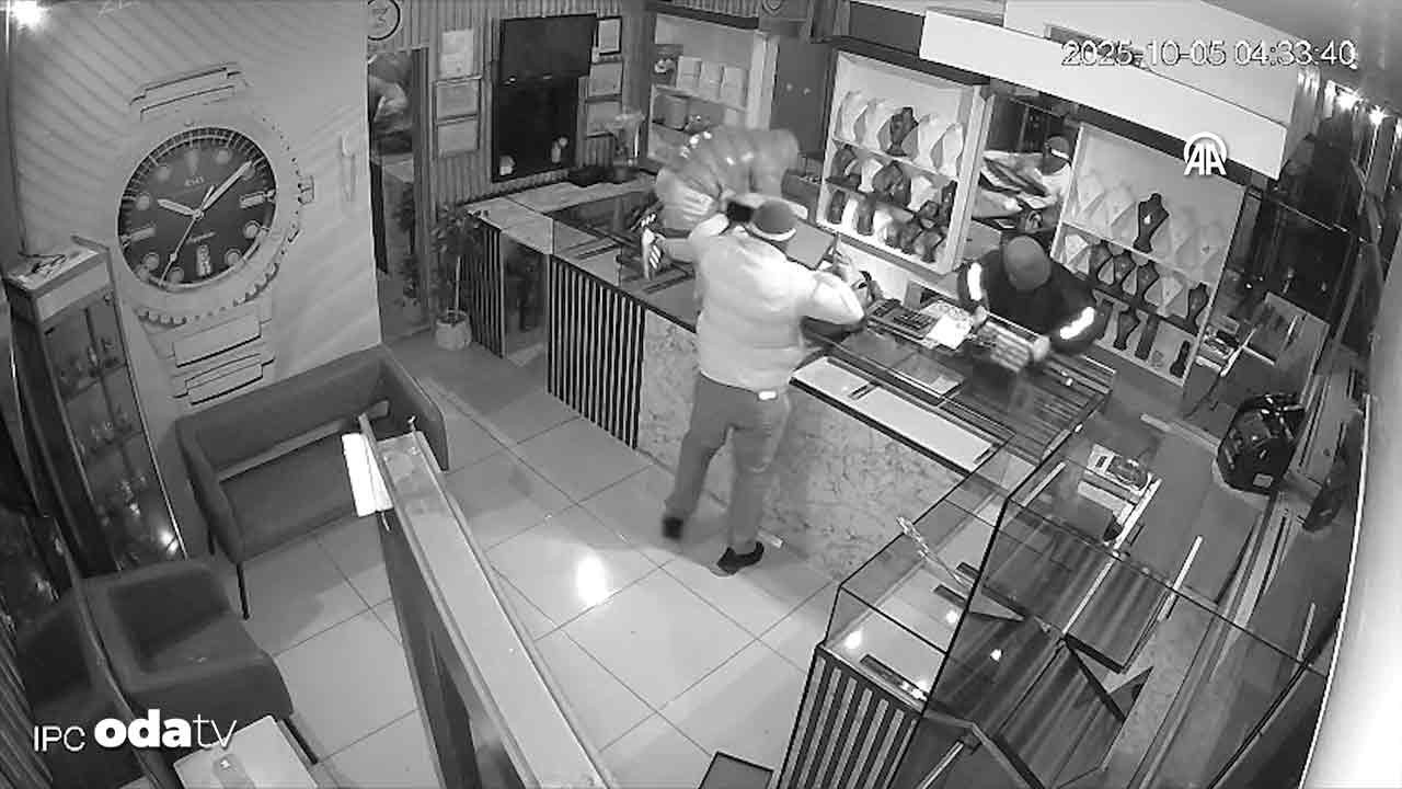 kuyumcu dukkanindan uc kilogram altini boyle caldilar Mdj3PAPB