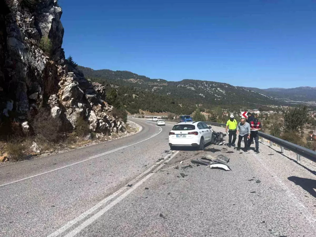 muglada otomobil motosiklet kazasi surucu hayatini kaybetti 9Yrl1Ztb.jpg