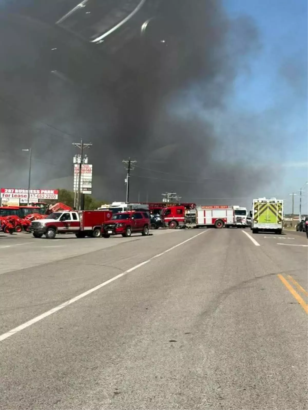 teksasta kucuk ucak park alanina dustu 2 olu zNXTYzgN.jpg