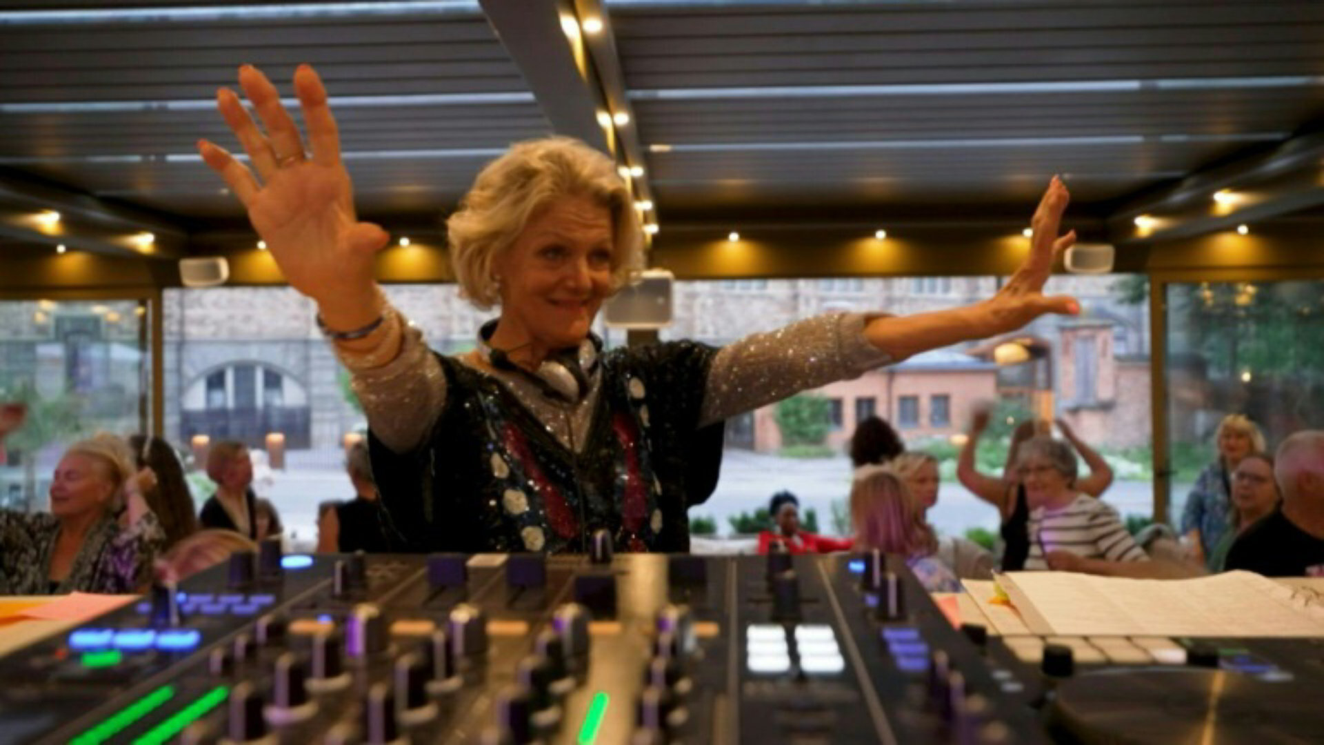 DJ Gloria