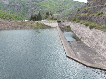 Almus Barajı’ndaki Su Seviyesi Rekor Düzeye Ulaşırken, Dolusavak İçin 50 Santim Kaldı