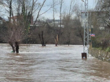 Bartın’da Irmak Taşması Sonucu Kara Yolu Suyla Doldurdu