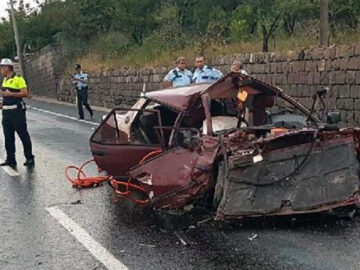 İstinat Duvarına Çarpan Araçta Bir Kişi Hayatını Kaybetti, Dört Kişi Yaralandı